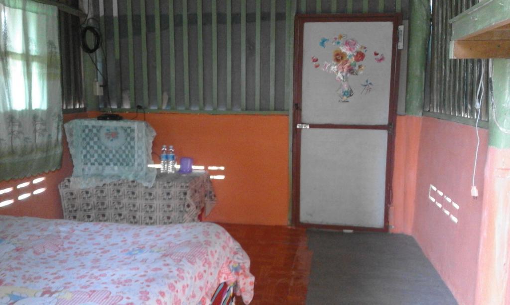 Baan Pai Likit Hotel Bagian luar foto