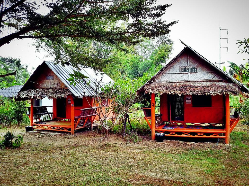 Baan Pai Likit Hotel Bagian luar foto